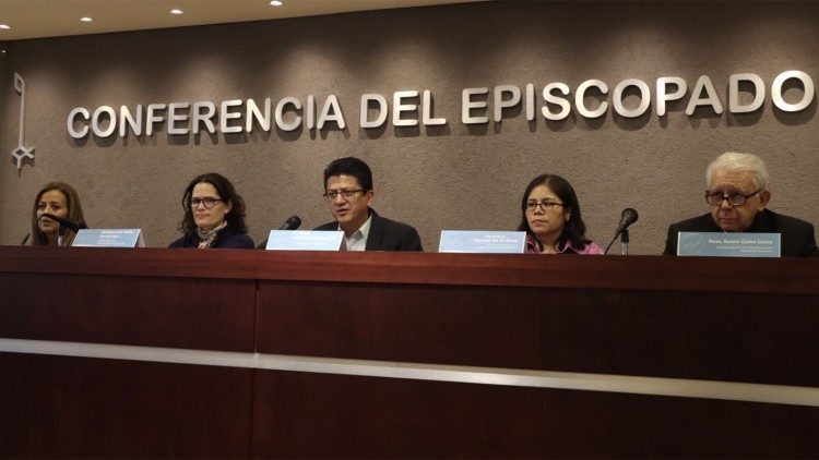 Conferencia de prensa de los organizadores del Diálogo Nacional por la Paz en México 
