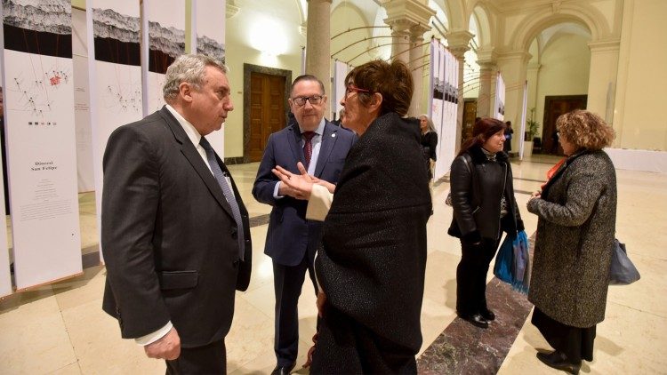 Inauguración de la exposición "Camino hacia el Jubileo: Testimonios de relación de Chile y la Santa Sede a través del tiempo” - martes 5 de marzo de 2024. 