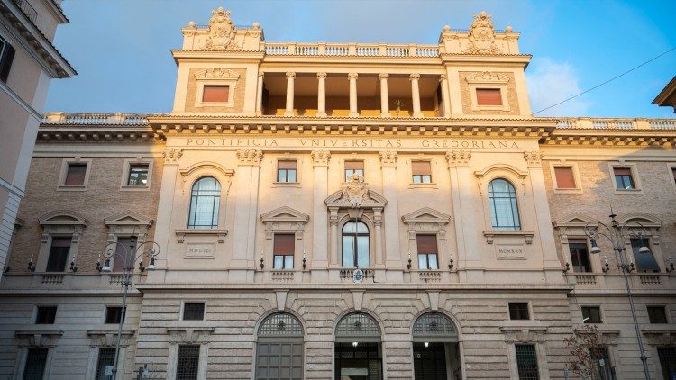 Inauguración de la exposición "Camino hacia el Jubileo: Testimonios de relación de Chile y la Santa Sede a través del tiempo” - martes 5 de marzo de 2024. 
