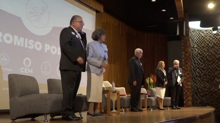 Cérémonie de signature de l'engagement national pour la paix par les candidats à la présidence du Mexique, organisée par le CEM et le Dialogue pour la Paix.