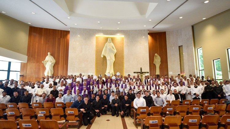 Cardeal Marc Ouellet faz conferência na PUC-Rio