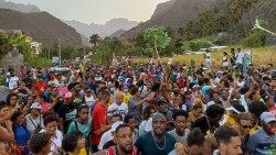 Cabo Verde -  Multidão por ocasião da Procissão de Santo António na ilha de Santo Antão