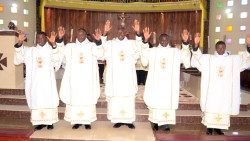 2024.03.20 Tanzania:Mashemasi 5 wa Jimbo Katoliki la Bukoba Tanzania(16 Machi 2024).