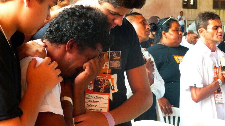 O encontro "Com Deus, Tem Jeito", realizado desde 2016, resgata pessoas em situação de rua.