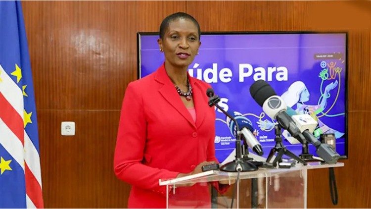 Dra. Filomena Gonçalves - Ministra da Saúde  de Capo Verde      