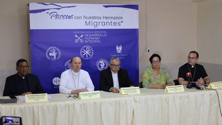 Conferencia de Prensa sobre Declaración final de los obispos