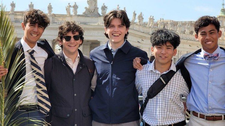 Alcuni studenti di UNIV 2024