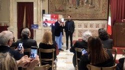 Renzo Arbore e Neri Marcorè, testimonial della Lega del Filo d'Oro