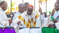 Bénédiction des huiles saintes.