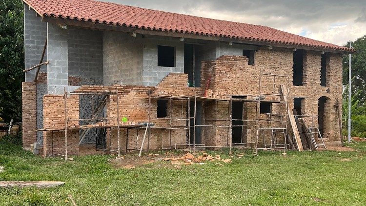 Salesianos constroem réplica da Casa de Dom Bosco 