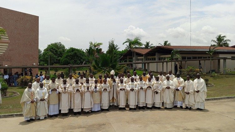  Ordination diaconale à Abidjan.