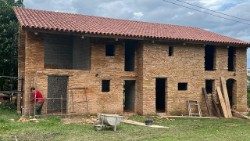 Fotos da réplica que está sendo construída