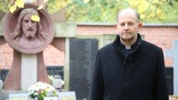 2024.11.02 don Leszek Gesiak SJ Portavoce della Conferenza episcopale polacca 