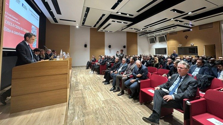 2024.11.11 Prezentacja z udziałem kard. Gugerottiego 