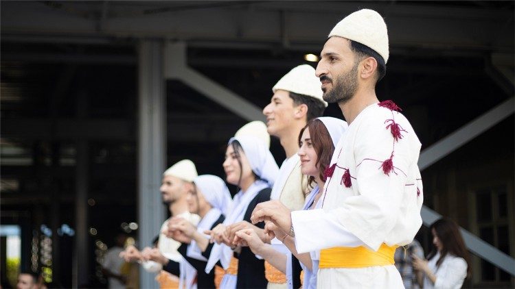 Estudiantes en la Universidad Católica de Erbil