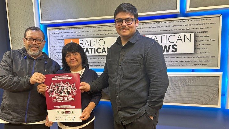 Guilherme Cavalli (à direita) quando trouxe a caravana na Rádio Vaticano