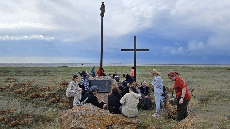 Wolontariusze syberyjscy w Kazachstanie fot. Zespół Pomocy Kościołowi na Wschodzie