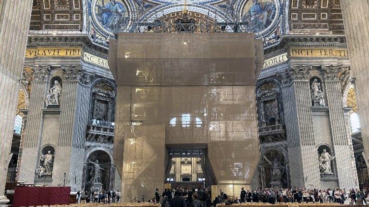 Il restauro del Baldacchino di San Pietro