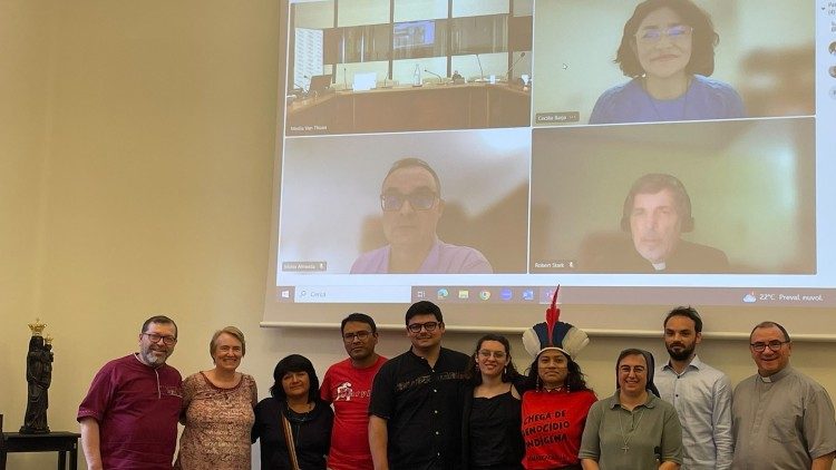 Encontro com o Dicastério para o Serviço do Desenvolvimento Humano Integral, onde se dialogou sobre ações conjuntas entre a Igreja na América Latina e Europa