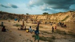 Niños buscadores de oro