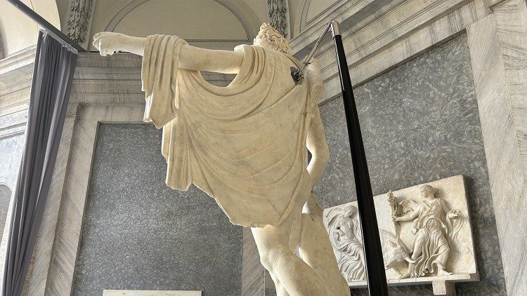 O Apolo Belvedere restaurado.