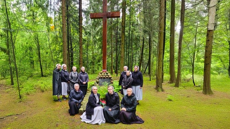 Siostry uczestniczące w upamiętnieniu męczennic z Nowogródka