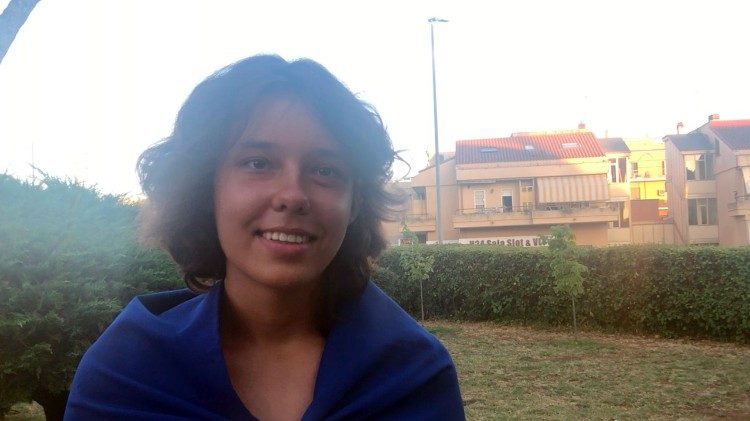 Tanya, 17 anos, natural de Kharkiv