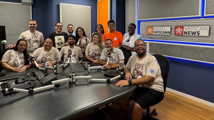 Jovens vicentinos na Rádio Vaticano