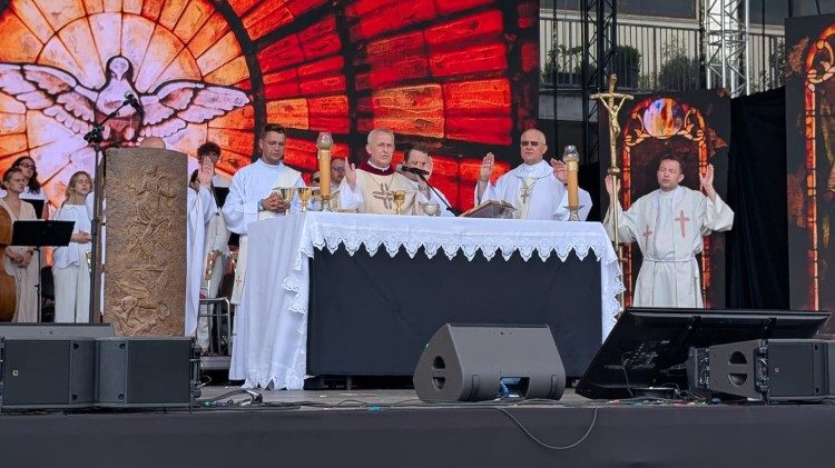 Msza w Casa Polonia (ks. Sebastian Picur)