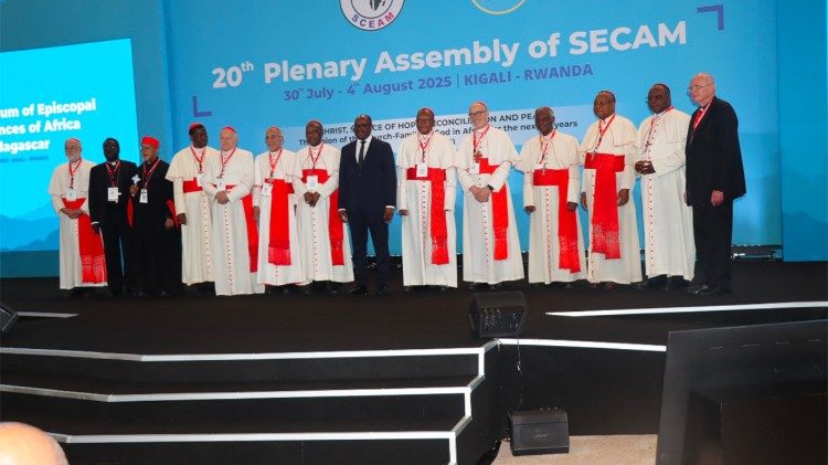 A közgyűlésen részt vett Michael Czerny bíboros, az Átfogó Emberi Fejlődés Dikasztériumának prefektusa