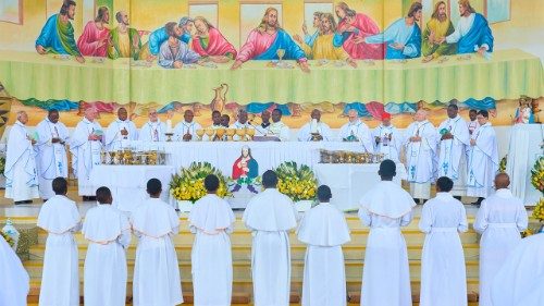 Kardinal Ambongo: Afrikas Kirche kann Quelle der Versöhnung sein