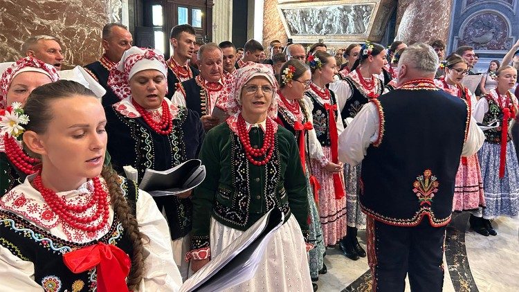 (ks. Paweł Rytel-Andrianik)