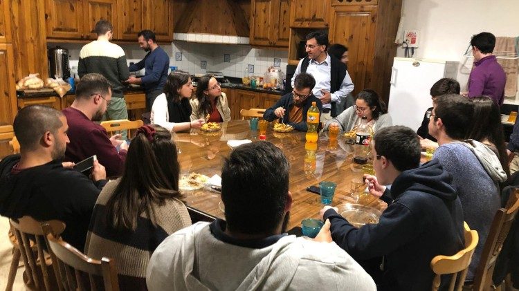 A Malta, qualche anno fa, è nato un centro studentesco in una residenza dei Gesuiti. 