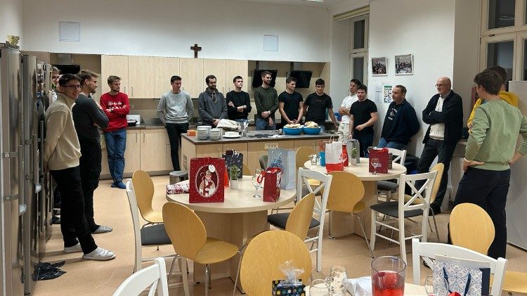 Nel 2017 a Lubiana, in Slovenia, la casa dei Gesuiti è diventata Residenza universitaria.