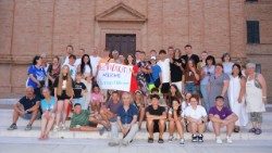 Громада італійського містечка Єзі (регіон Марке) з українськими дітьми, які приїхали на канукули 