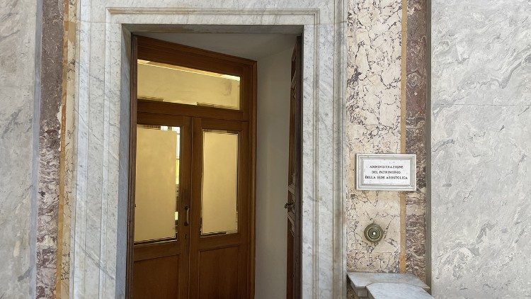 L'ingresso degli uffici dell'Amministrazione del Patrimonio delle Sede Apostolica