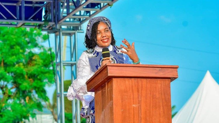 Mama Evaline Ntenga Malisa Ntenga, Rais Wanawake kanda ya Afrika.