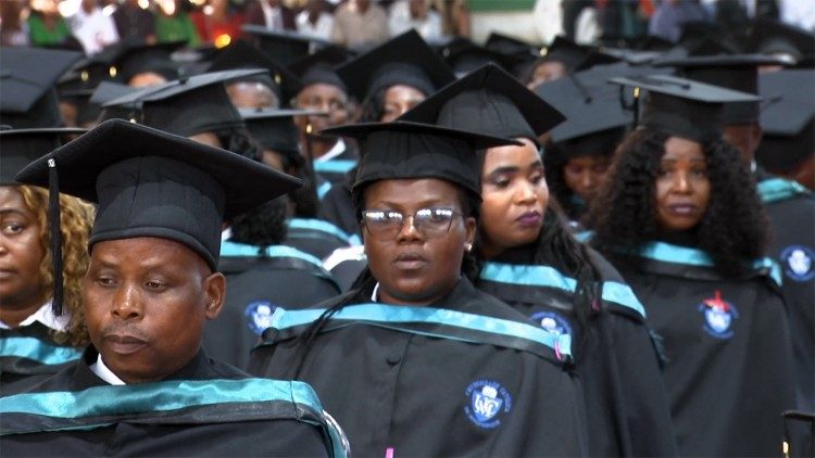 Graduação na Universidade Católica de Moçambique, sede de Nampula