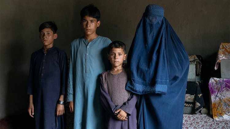 Muitas mulheres sozinhas com a responsabilidade de uma família