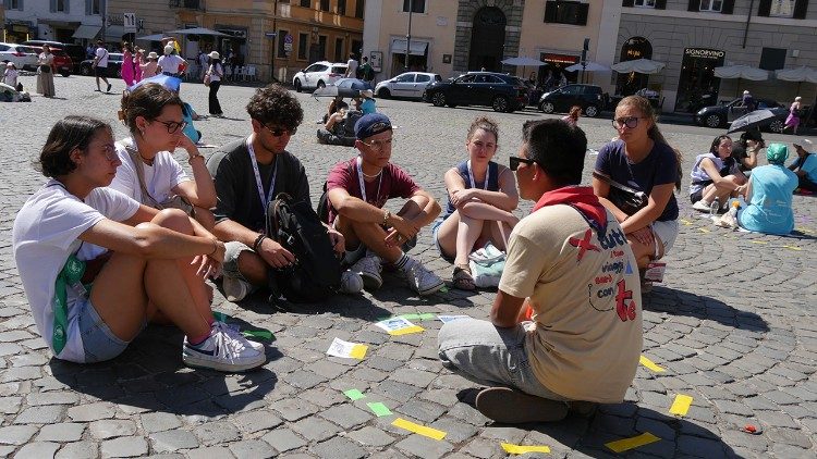 Il laboratorio "Rompi il cerchio" promosso da Idente Youth in occasione dei "Dialoghi con la Città" per il Giubileo dei Giovani