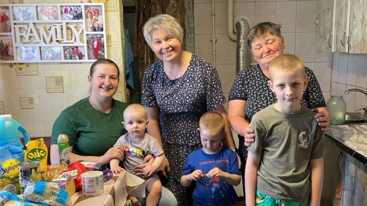 Bezvainīgās Marijas Sirds mazo māsu darbība Ukrainā