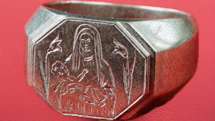 Der Bischofsring, der im KZ gefertigt wurde (Foto: Kaiser-Haas)