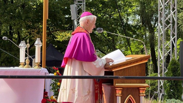 Administrator archidiecezji katowickiej bp Marek Szkudło mówił, że kobiety są potrzebne jako prorokinie prawdy i miłości