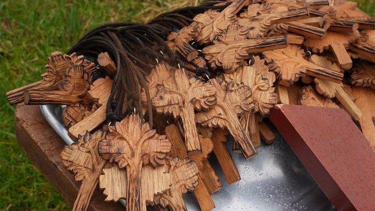 La cruz de la Amazonía que recibieron los obispos en el encuentro de la CEAMA 