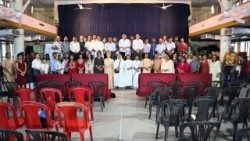 கூட்டத்தில் பங்கேற்றோர் 