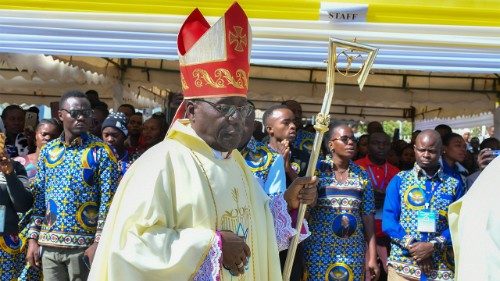 Askofu Mapunda kwa VIWAWA:Kijana ukilisikiliza Kanisa,utafanikiwa Duniani na Mbinguni