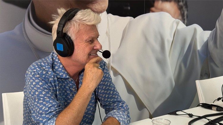 Il cantautore e musicista italiano Ron