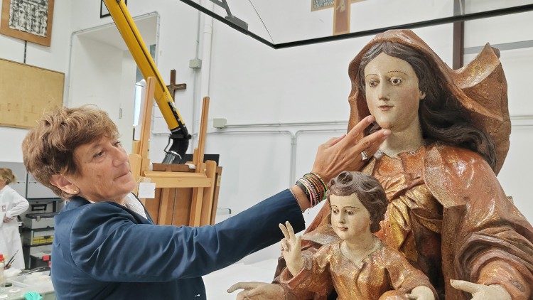 Stefania Colesanti z Madonną z Montserrat