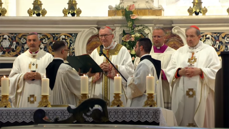 El cardenal Pietro Parolin preside la Santa Misa