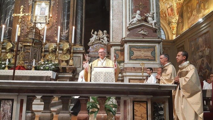 Il cardinale Parolin nella basilica di Sant'Agostino, a Roma, per la Messa nella memoria liturgica di Santa Monica   